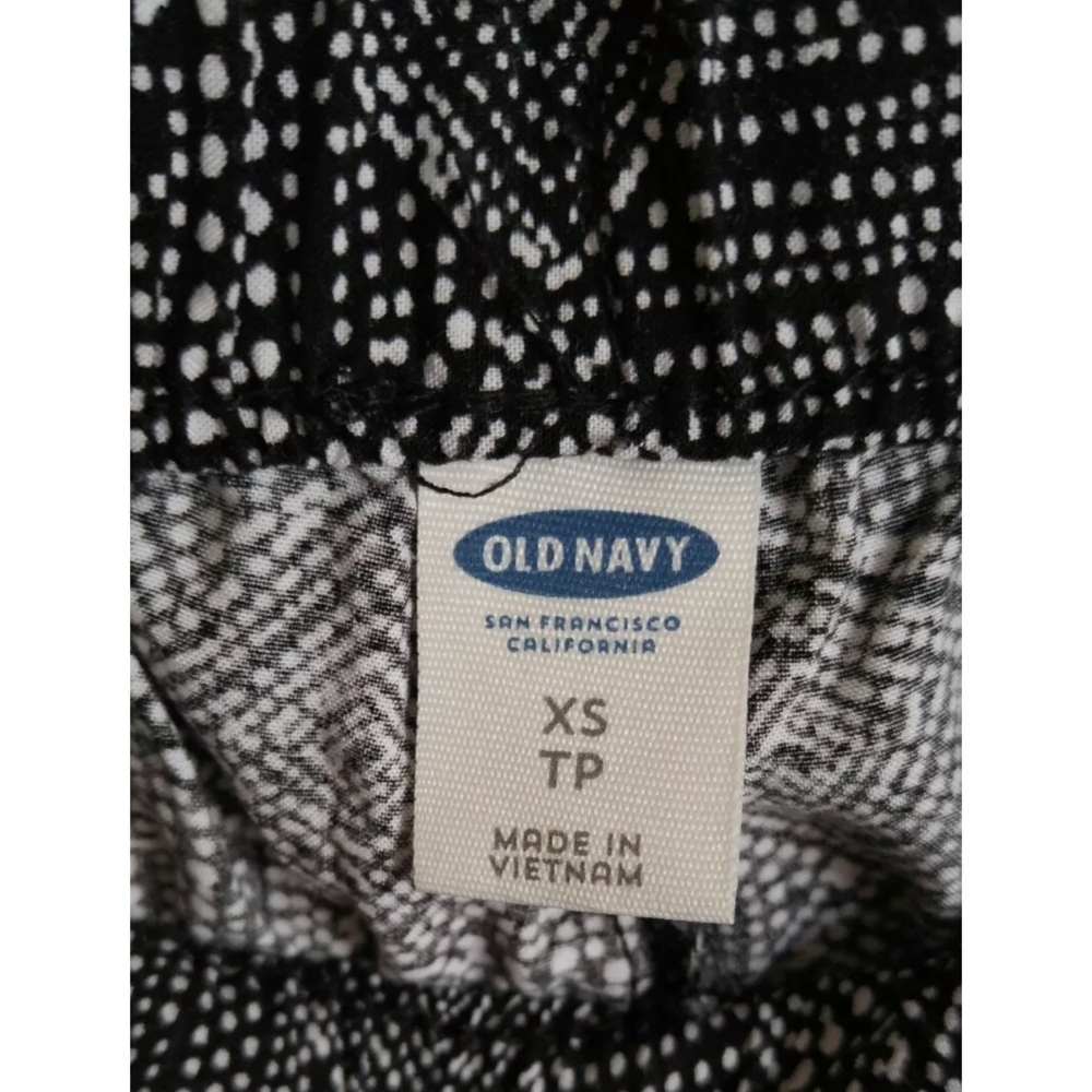 Old Navy Gaucho Pants - image 4